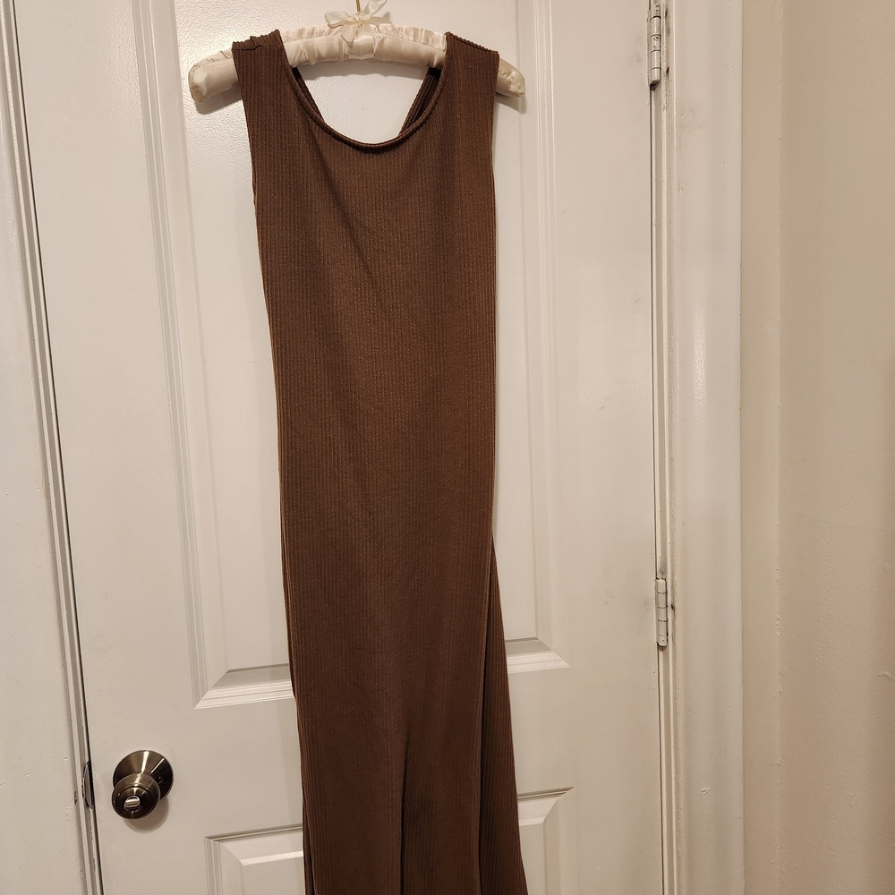 Brown Sleeveless Ribbed Midi Dress